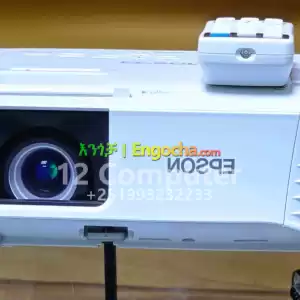 BRAND NEW  EPSON Projector Has remote Model name:  EB-x39Hardware interface: VGA, USB, HD in Ethiopia